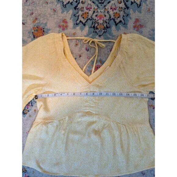 NWT Urban Romantics Yellow Short Sleeve Blouse - M - Picture 7 of 10